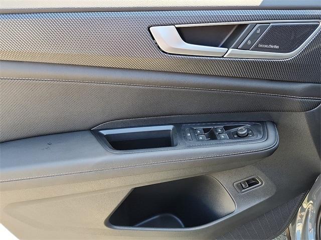 new 2025 Volkswagen Atlas Cross Sport car, priced at $48,527