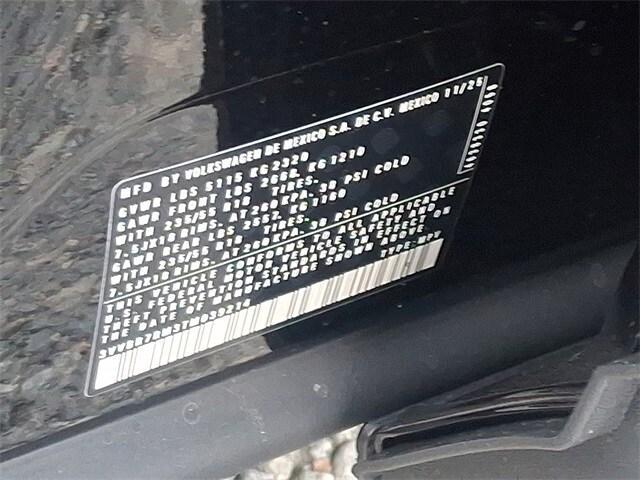 new 2026 Volkswagen Tiguan car, priced at $34,197