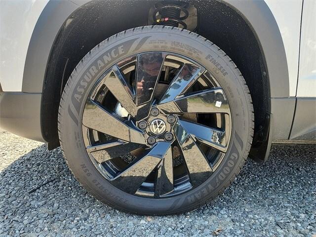new 2024 Volkswagen Taos car, priced at $29,777