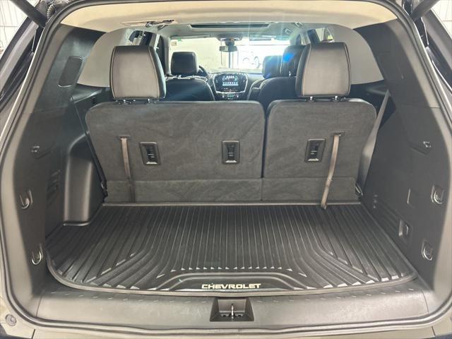 2018 Mosaic Black Metallic Chevrolet Traverse