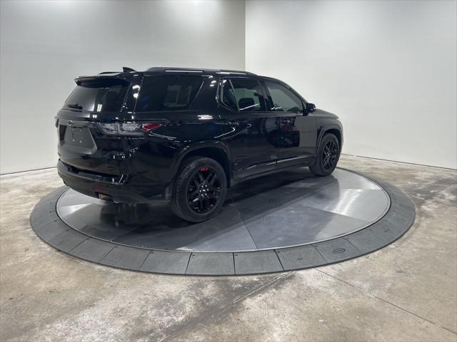 2018 Mosaic Black Metallic Chevrolet Traverse