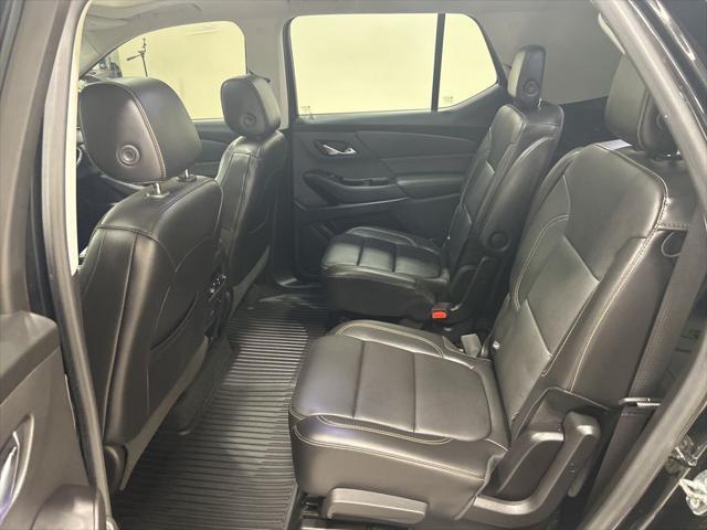 2018 Mosaic Black Metallic Chevrolet Traverse