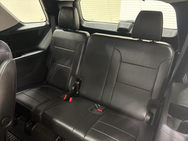 2018 Mosaic Black Metallic Chevrolet Traverse