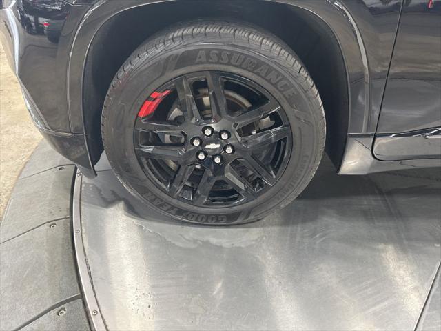 2018 Mosaic Black Metallic Chevrolet Traverse