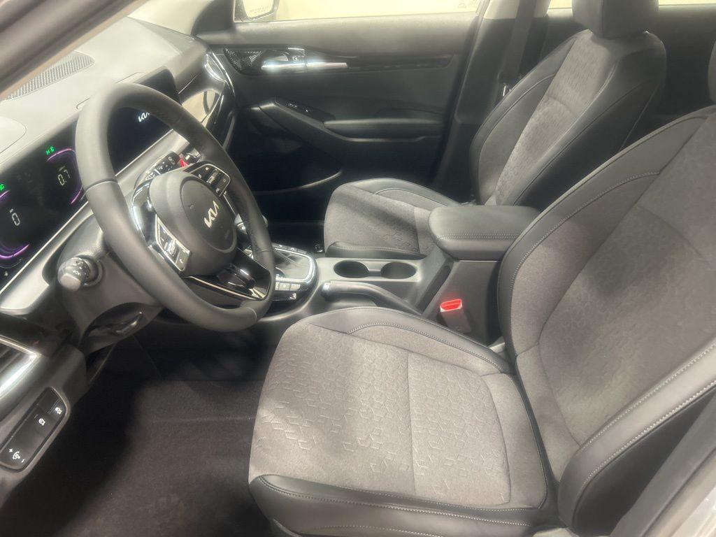 new 2026 Kia Seltos car, priced at $28,125
