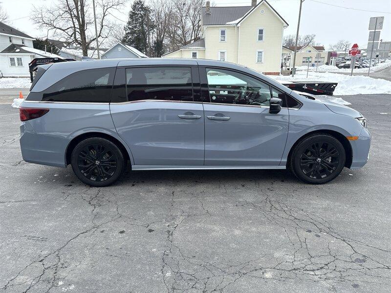 used 2025 Honda Odyssey car, priced at $39,900