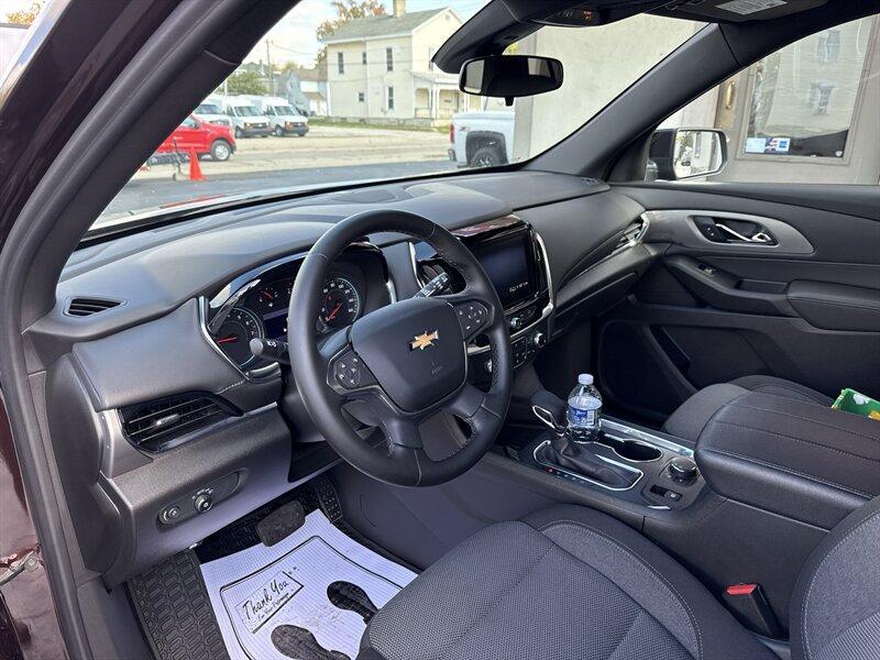 used 2023 Chevrolet Traverse car, priced at $30,900