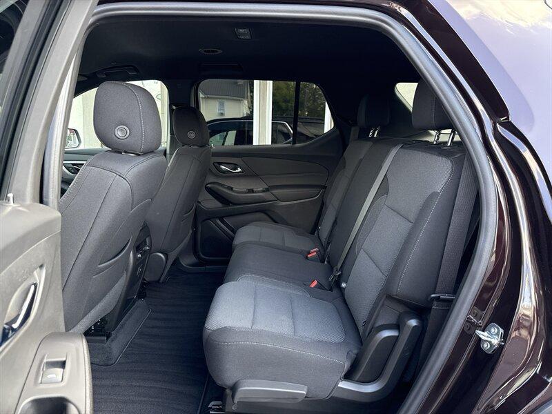 used 2023 Chevrolet Traverse car, priced at $30,900
