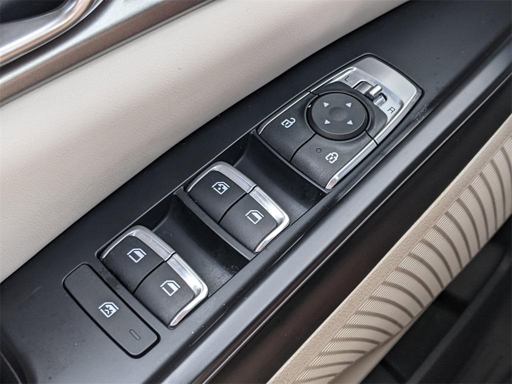 used 2022 Kia Carnival car, priced at $22,592