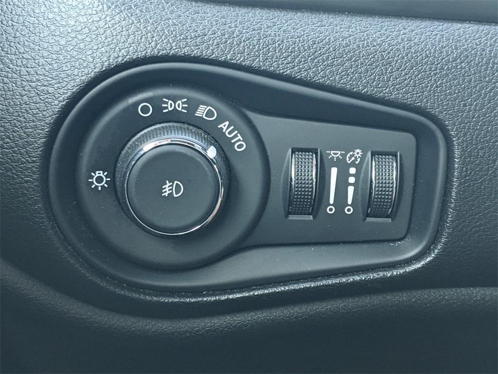 used 2021 Jeep Renegade car, priced at $13,871