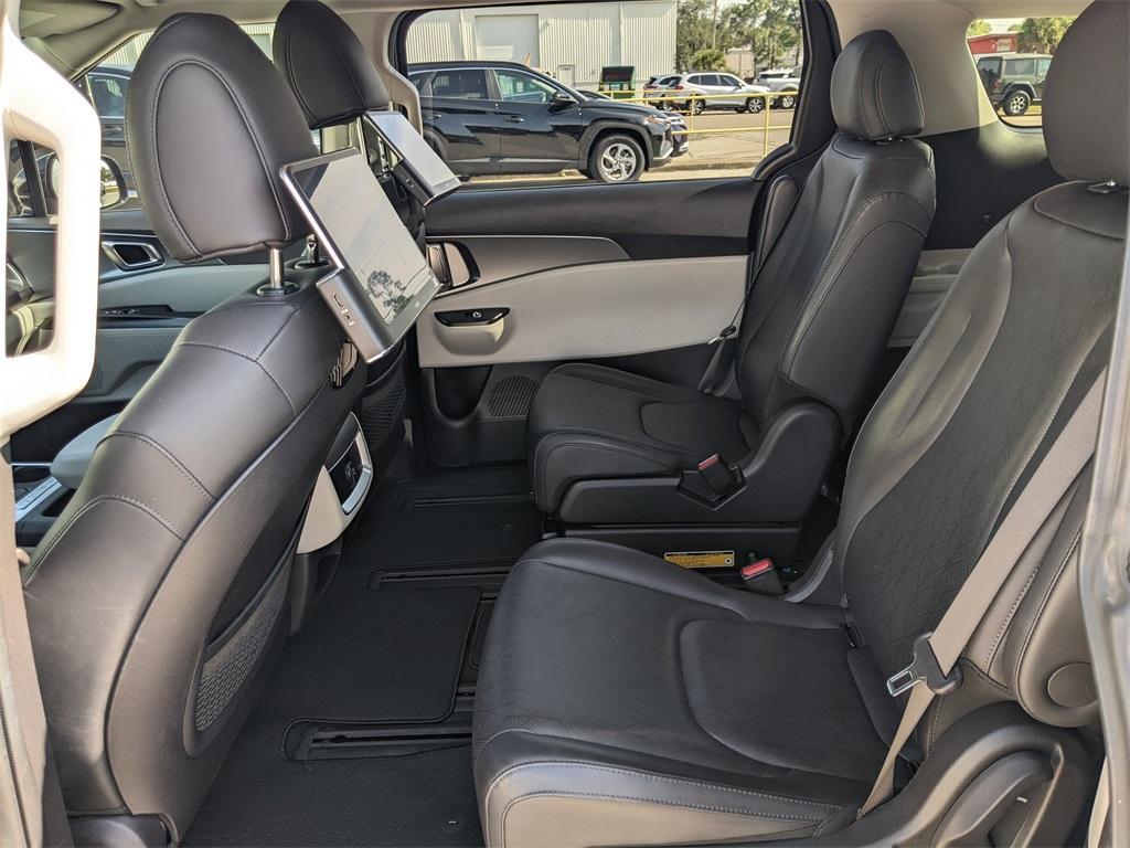 used 2023 Kia Carnival car, priced at $24,982