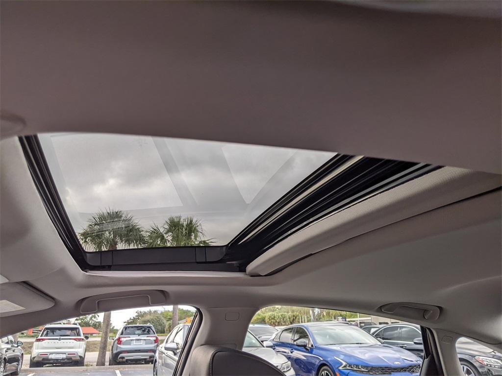 used 2022 Honda Accord Hybrid car, priced at $24,905