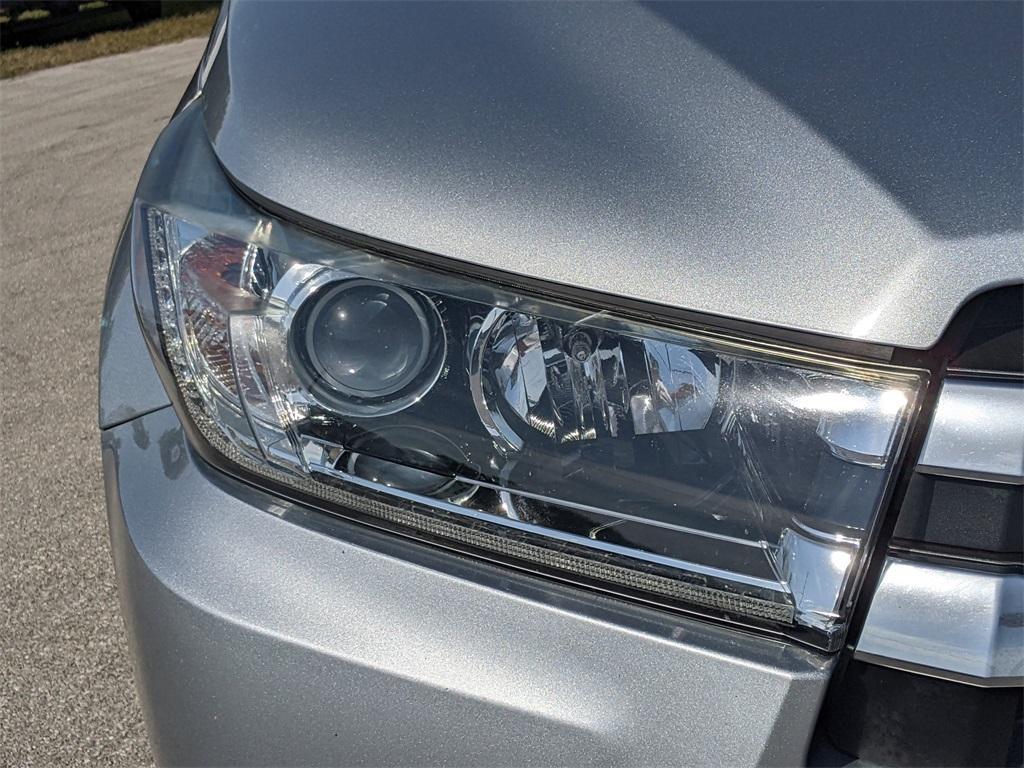 used 2019 Toyota Highlander car, priced at $23,215