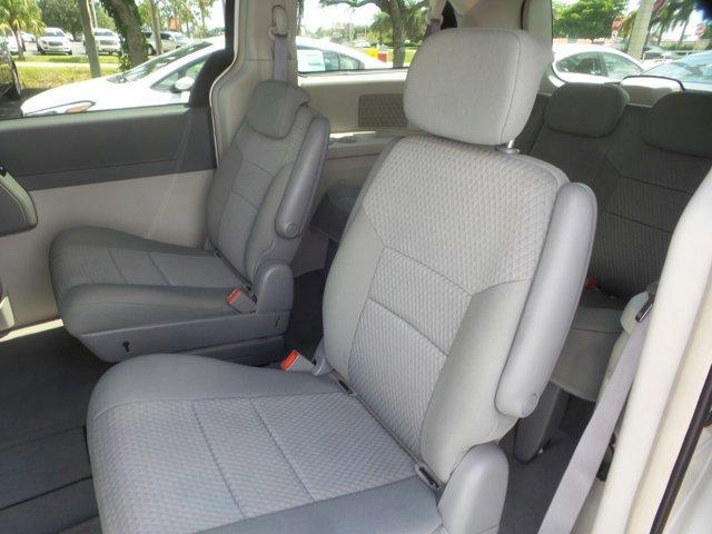 used 2008 Chrysler Town & Country car