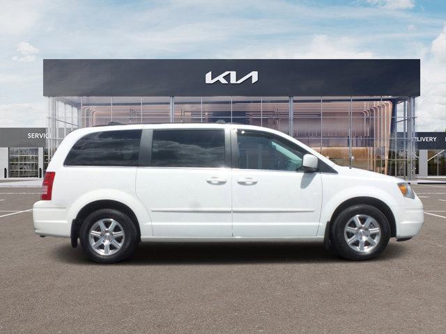 used 2008 Chrysler Town & Country car