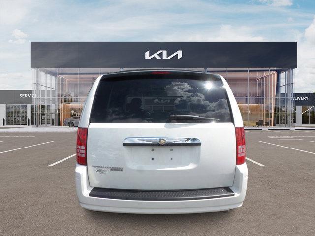 used 2008 Chrysler Town & Country car