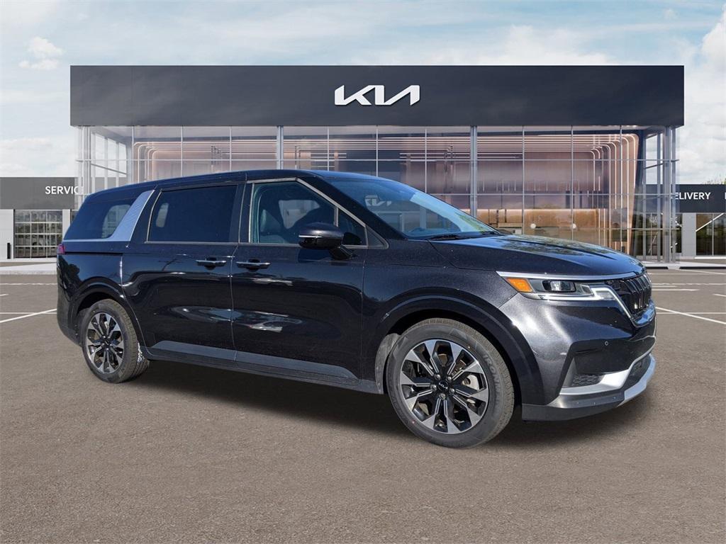 used 2024 Kia Carnival car, priced at $31,107