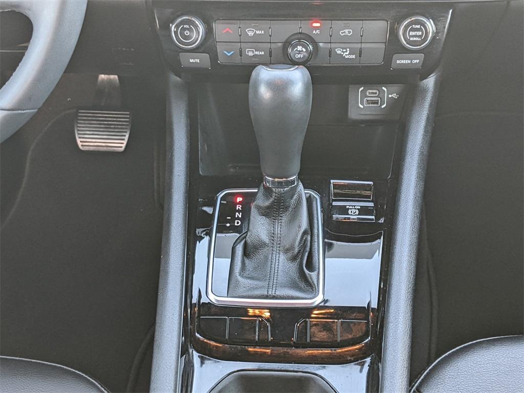 used 2022 Jeep Compass car, priced at $18,113