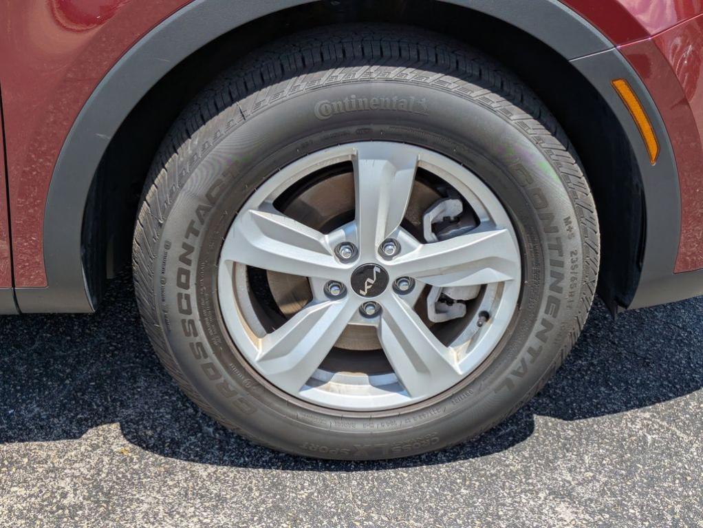 used 2025 Kia Sorento car, priced at $28,235