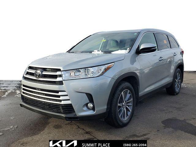 used 2019 Toyota Highlander car, priced at $21,689