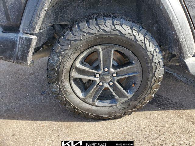 used 2022 Jeep Wrangler Unlimited car, priced at $25,915