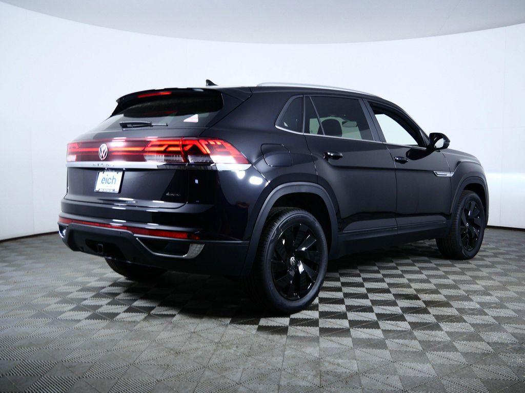 new 2026 Volkswagen Atlas Cross Sport car, priced at $44,395