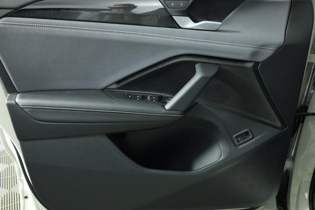 new 2026 Volkswagen Tiguan car, priced at $40,025