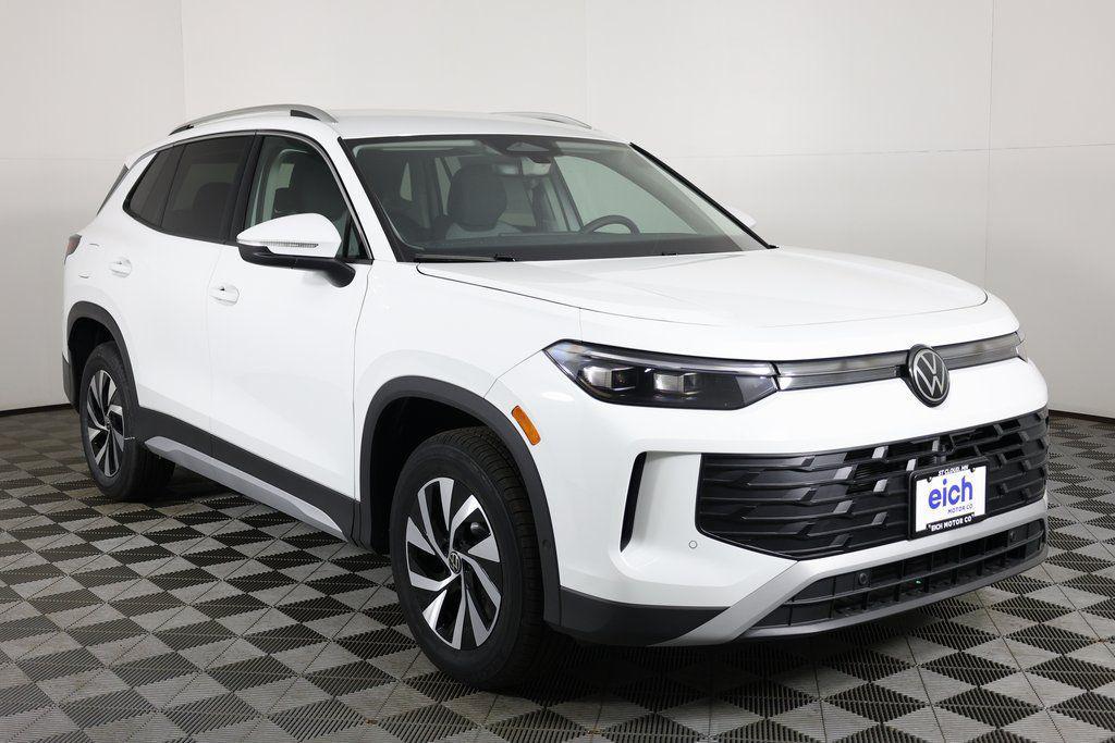 new 2025 Volkswagen Tiguan car, priced at $26,110