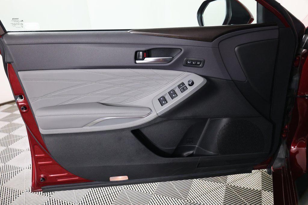 used 2020 Toyota Avalon Hybrid car, priced at $27,495