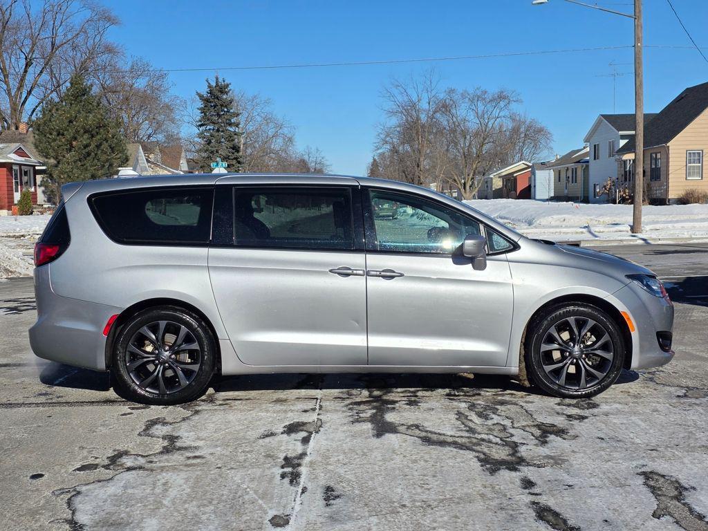 used 2020 Chrysler Pacifica car, priced at $19,095