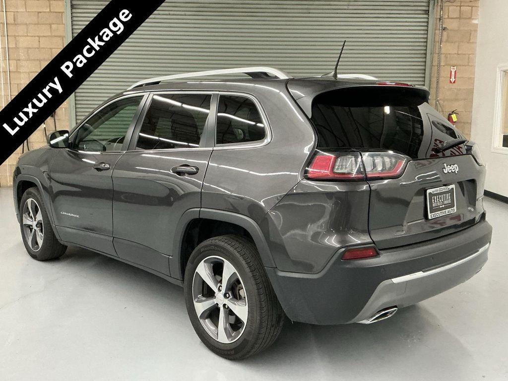 used 2019 Jeep Cherokee car, priced at $15,421