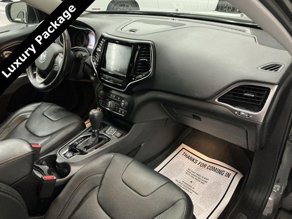 used 2019 Jeep Cherokee car, priced at $15,421