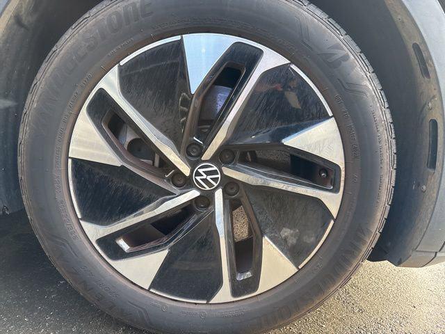 used 2022 Volkswagen ID.4 car, priced at $21,495