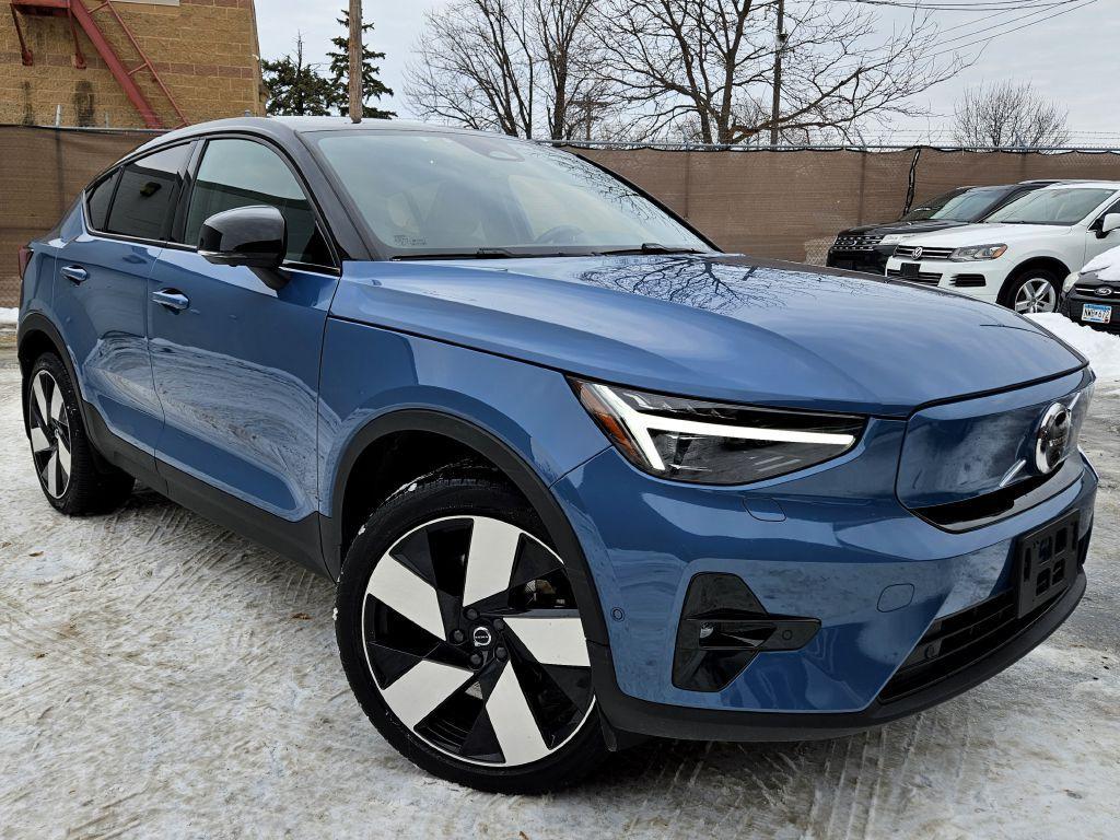used 2022 Volvo C40 Recharge Pure Electric car, priced at $24,999