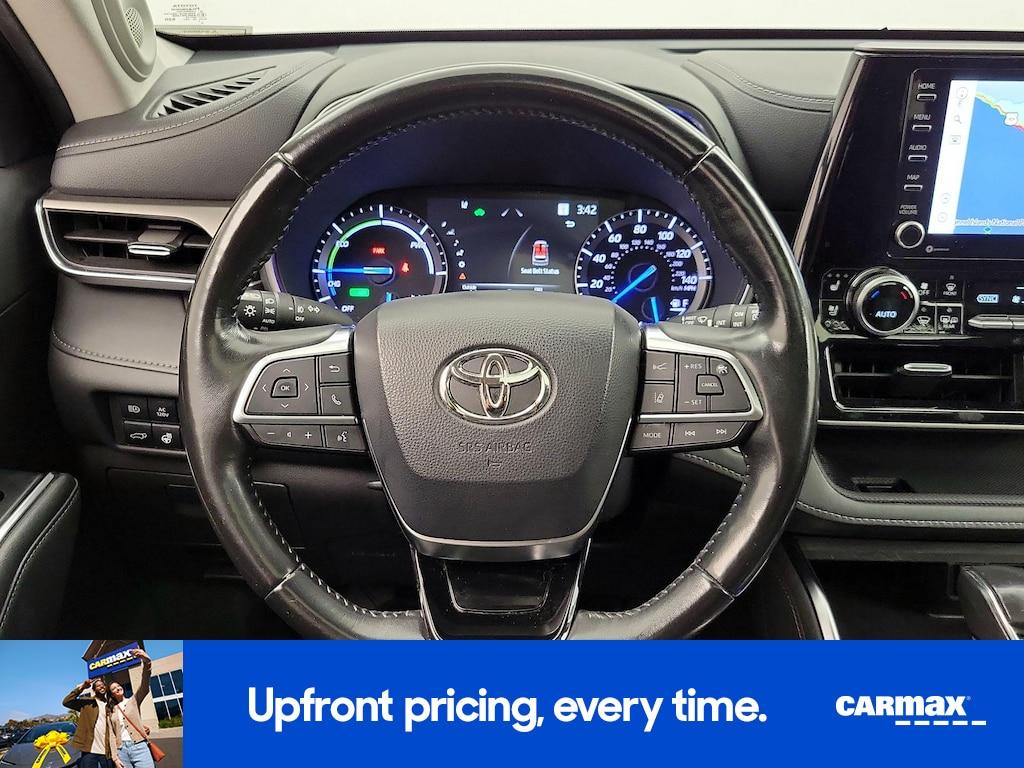 used 2020 Toyota Highlander Hybrid car, priced at $37,998