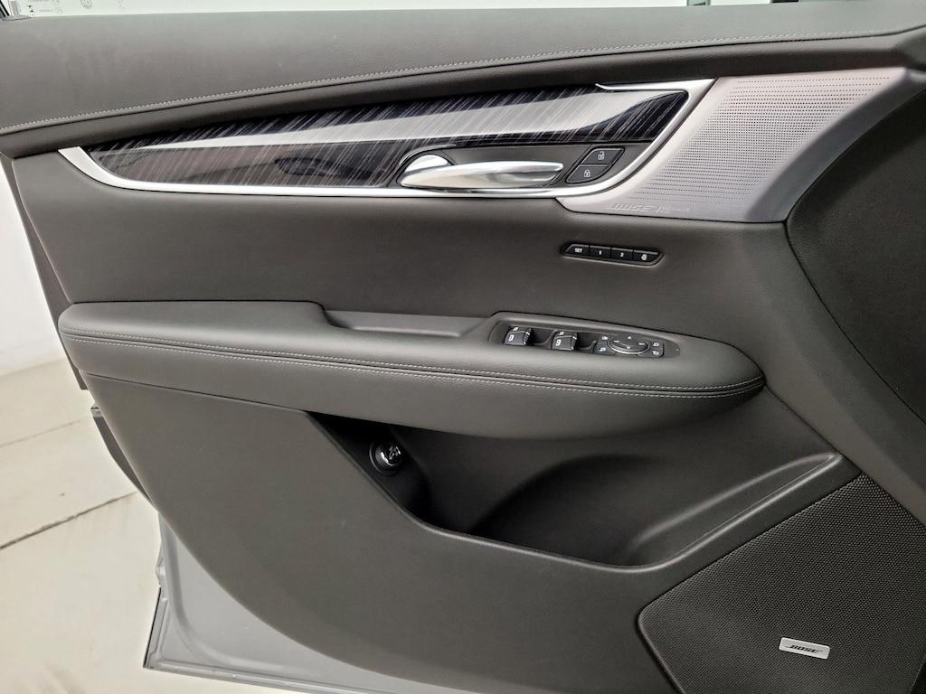 used 2025 Cadillac XT6 car, priced at $39,998