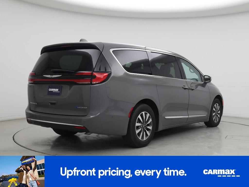 used 2022 Chrysler Pacifica Hybrid car, priced at $35,998