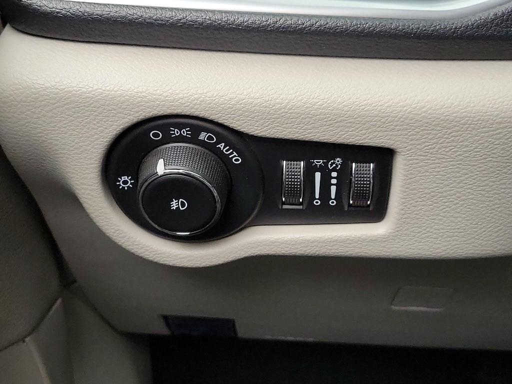 used 2022 Chrysler Pacifica Hybrid car, priced at $35,998