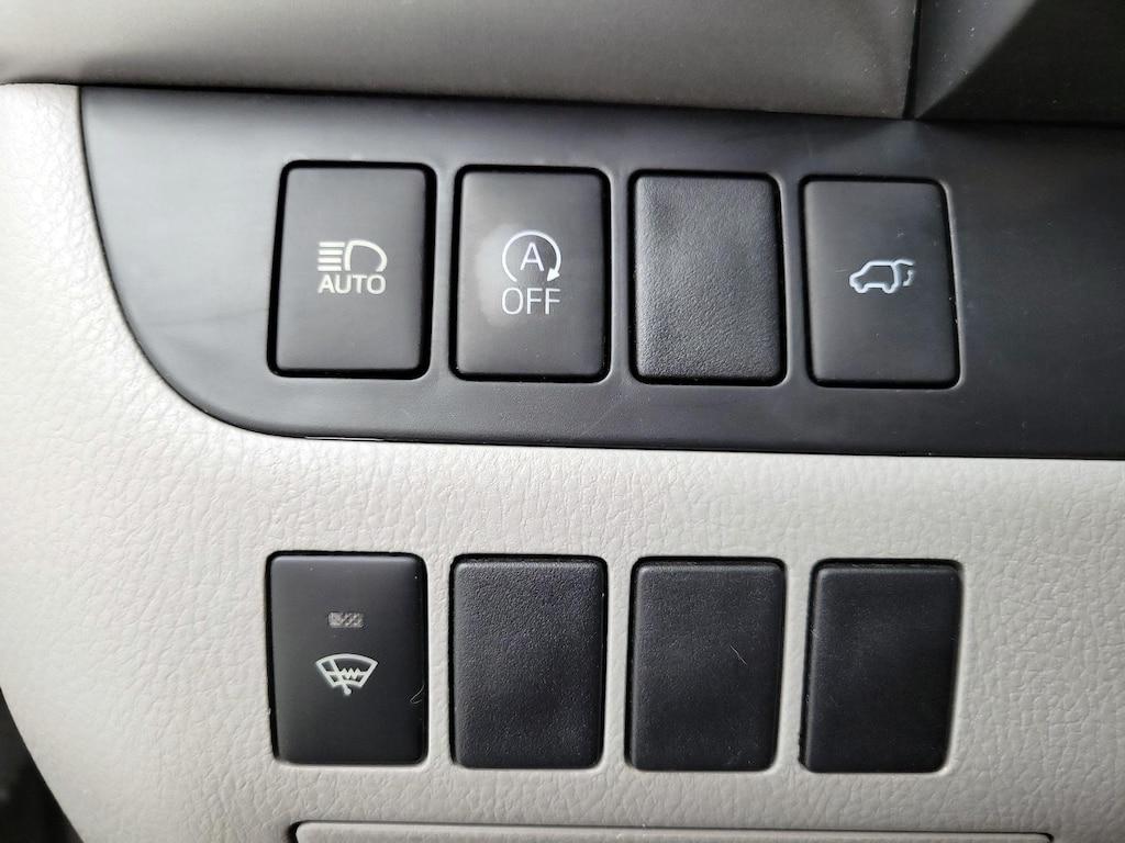 used 2019 Toyota Highlander car, priced at $26,998