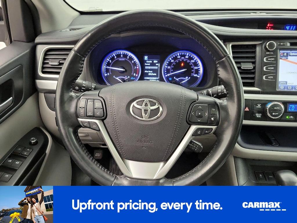 used 2019 Toyota Highlander car, priced at $26,998