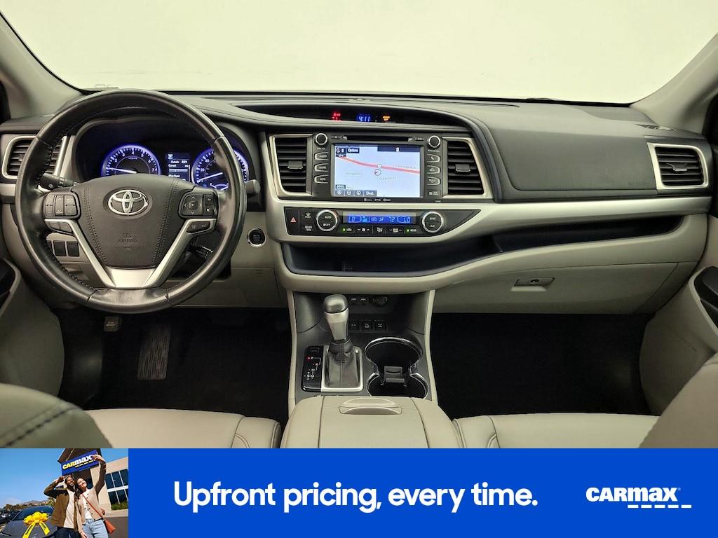 used 2019 Toyota Highlander car, priced at $26,998