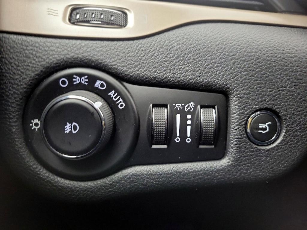 used 2016 Jeep Cherokee car, priced at $12,998