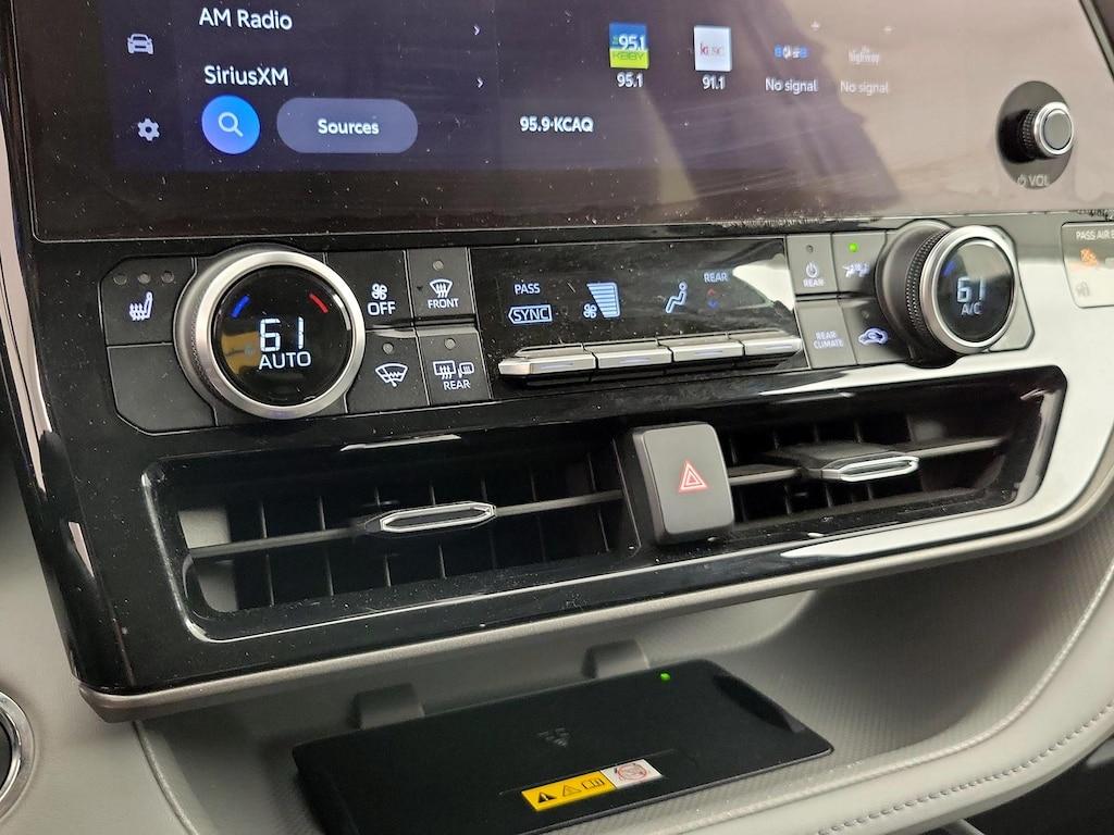 used 2023 Toyota Highlander car, priced at $35,998