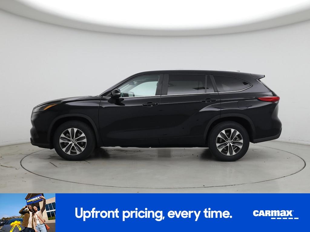 used 2023 Toyota Highlander car, priced at $35,998