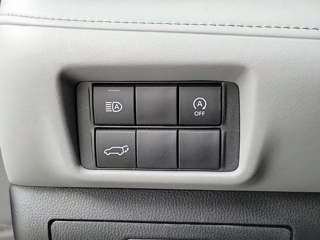 used 2023 Toyota Highlander car, priced at $35,998