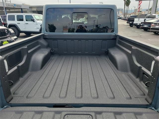 new 2026 Jeep Gladiator car, priced at $48,630