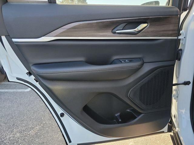 new 2026 Jeep Grand Cherokee car, priced at $46,155