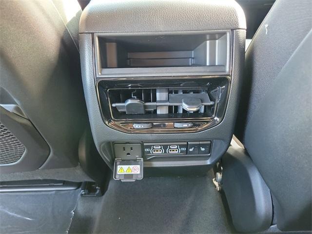 new 2025 Jeep Grand Cherokee car, priced at $48,870