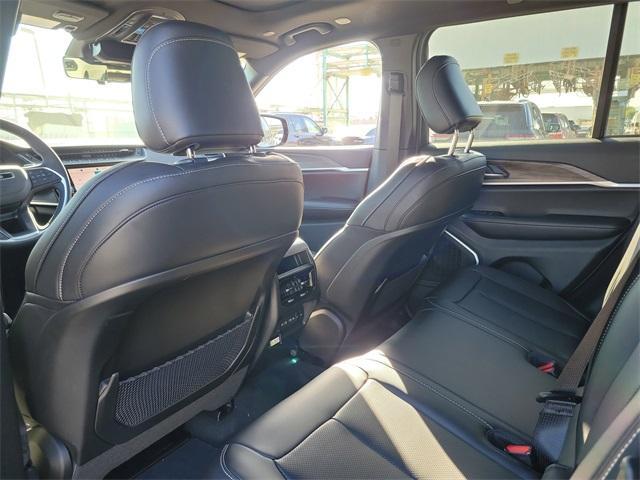 new 2026 Jeep Grand Cherokee car, priced at $53,725