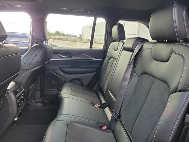 new 2026 Jeep Grand Cherokee car, priced at $46,750